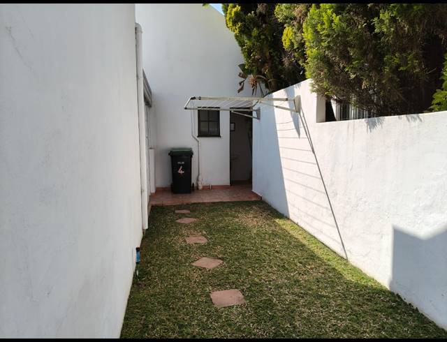 2 BEDROOM TOWNHOUSE FOR SALE IN PROTEA PARK